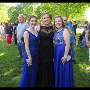 Black Lace Prom dress